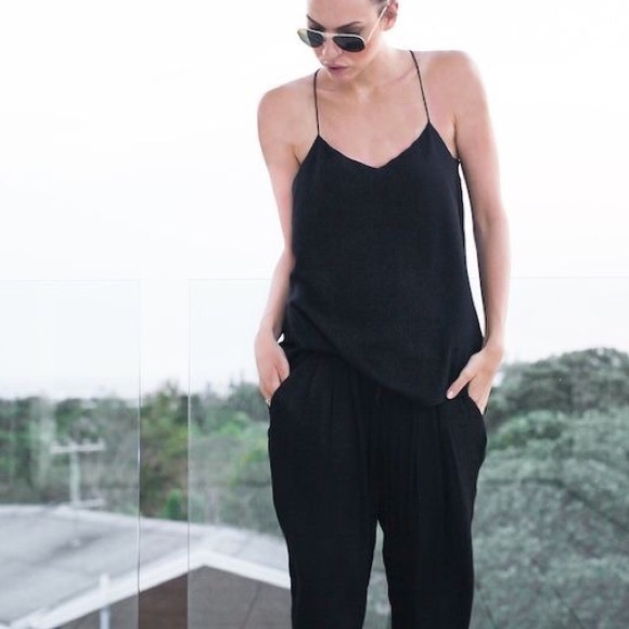 SHELLY✖️ flowy Black tank top x strappy back - Picture 5 of 6